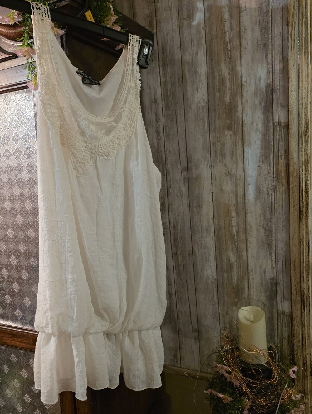 Simply Irresistible Cream Crochet-Trim TOP (M)